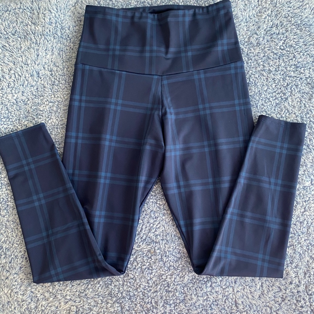 Onzie plaid leggings